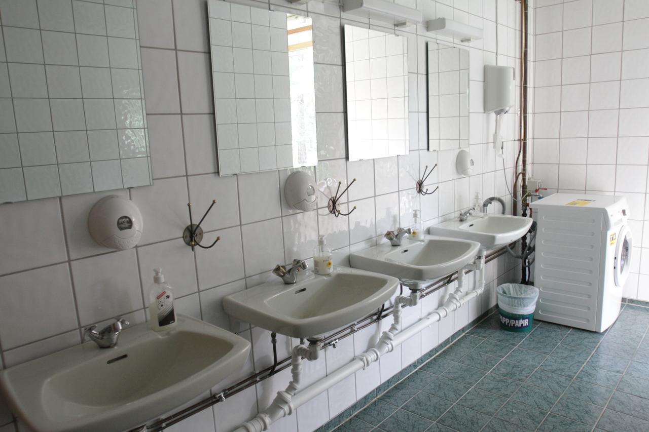 Frya Leir Hostel Bagian luar foto
